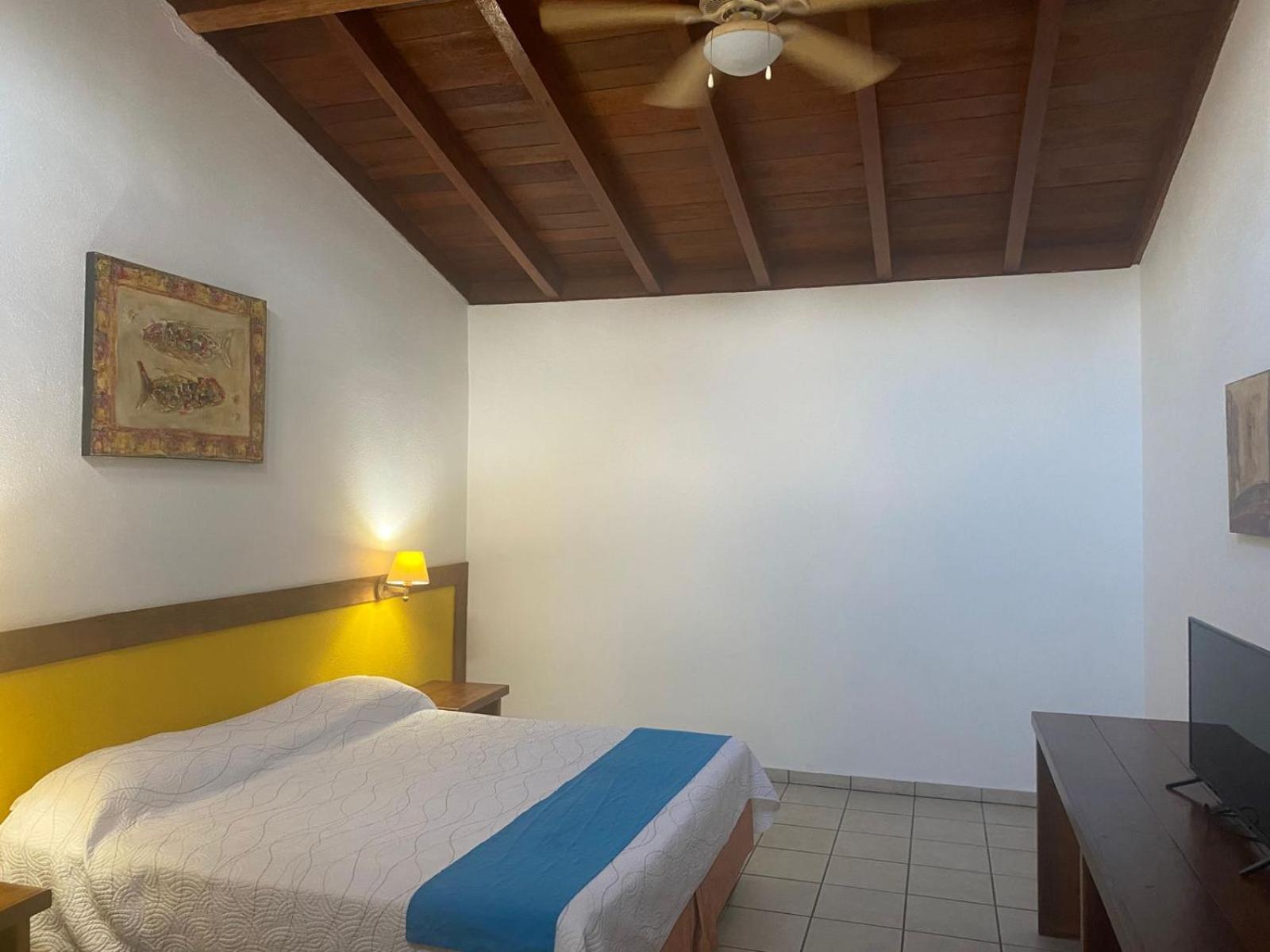 Hotel Pez Vela Manzanillo Kültér fotó