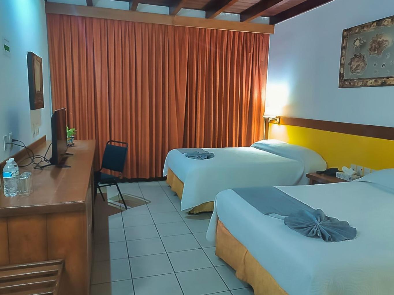 Hotel Pez Vela Manzanillo Kültér fotó