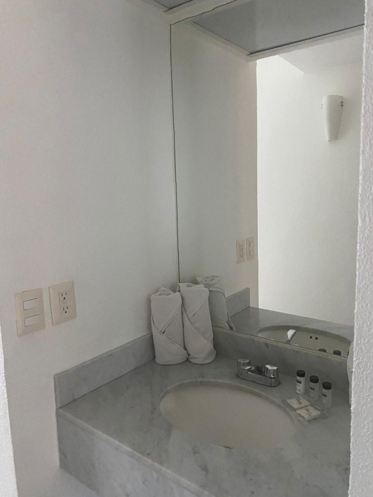Hotel Pez Vela Manzanillo Kültér fotó